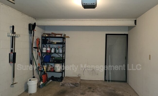 Building Photo - 329 Catch Penny Ln