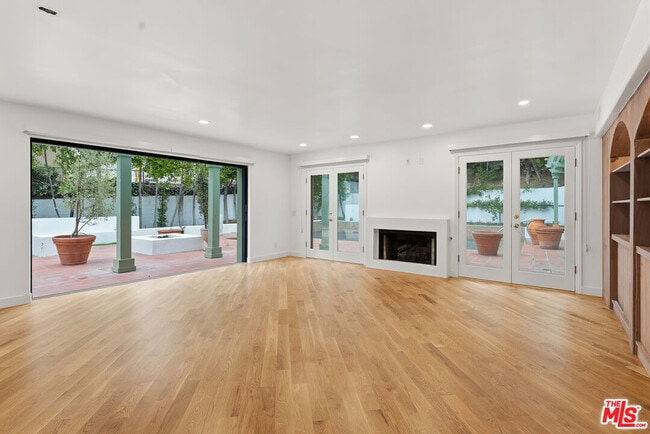 Building Photo - 1200 N Doheny Dr