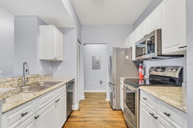 Building Photo - 14304 Fredricksburg Dr