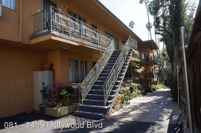 Building Photo - 7459 Hollywood Blvd