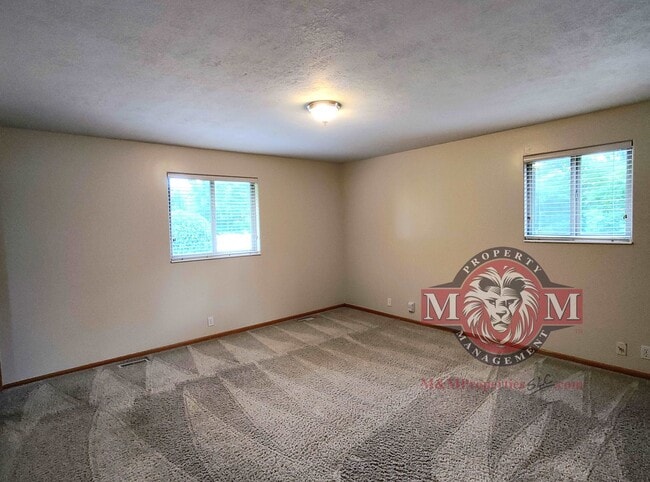 Building Photo - 5 BD 3 BA 2900 sq ft HOME IN DRAPER.