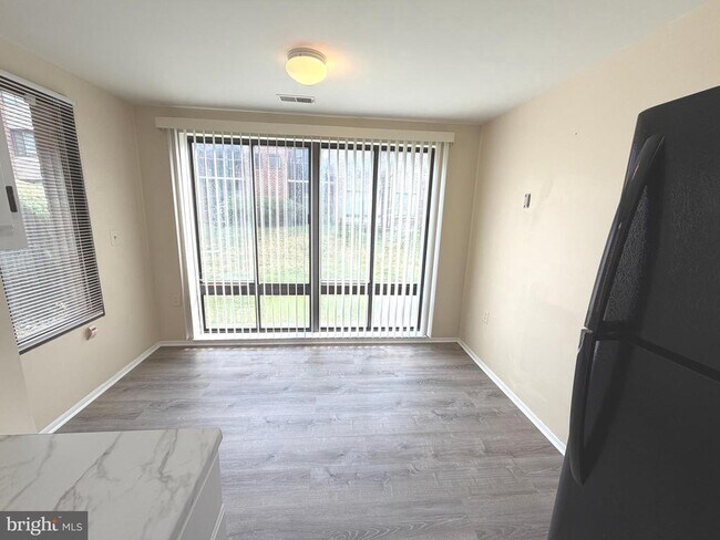 Building Photo - 18131 Chalet Dr