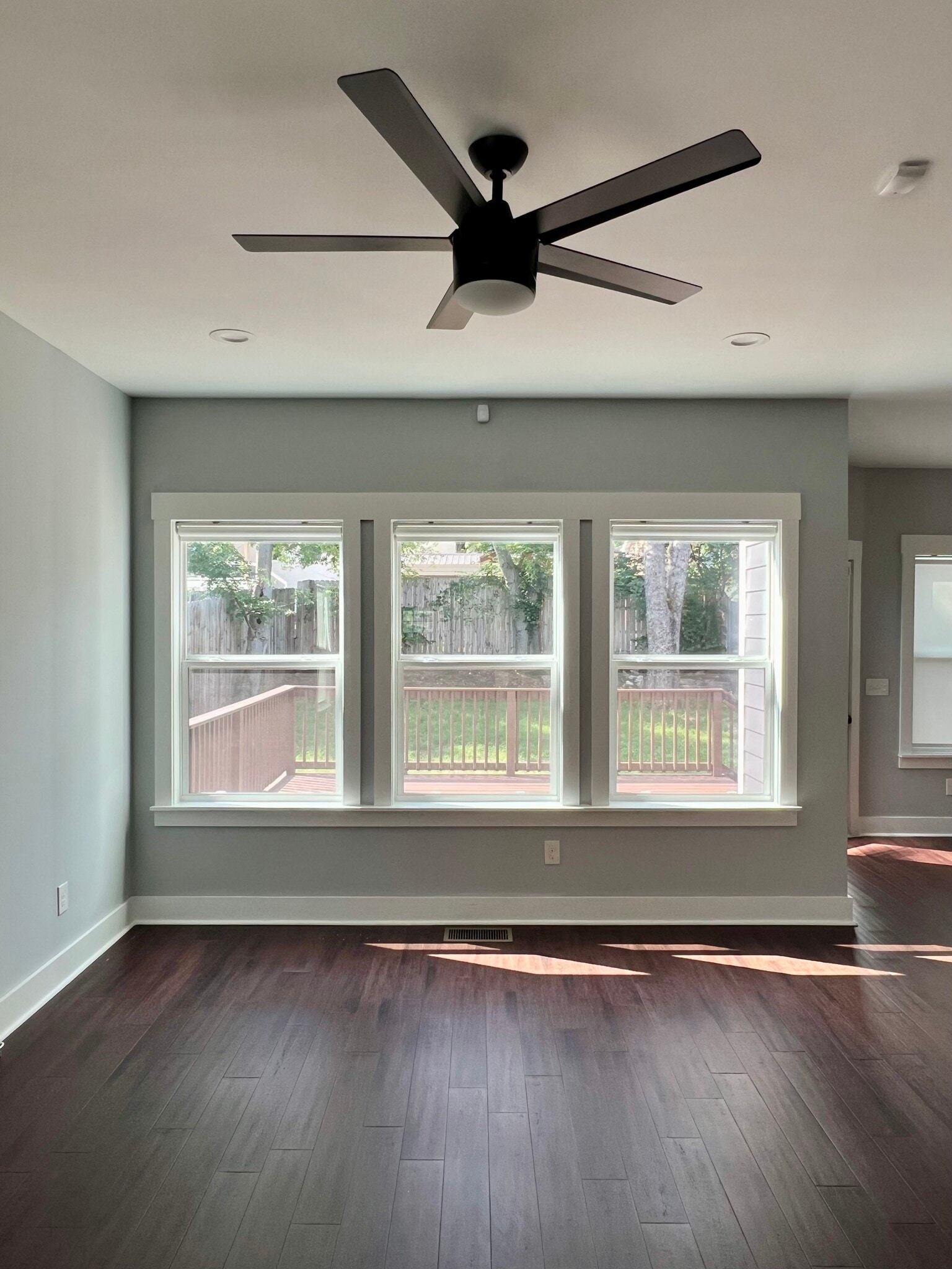 Living Room - 530 Paragon Mills Rd