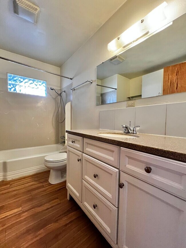 Building Photo - Ranch-Style 3 Bed, 1.5 Bath Home Near Avery Park in Fort Collins