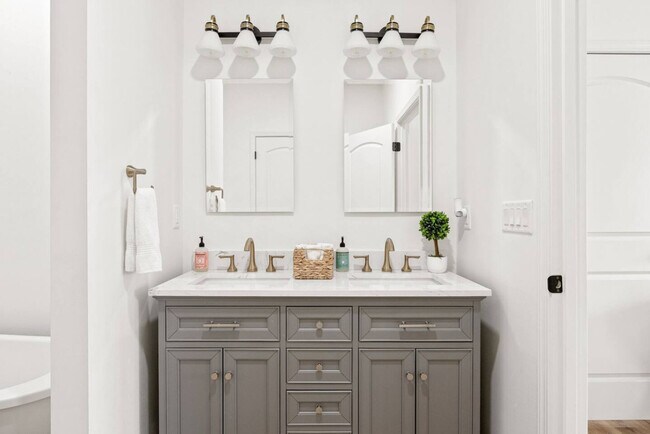 Building Photo - 35 Keystone Ave