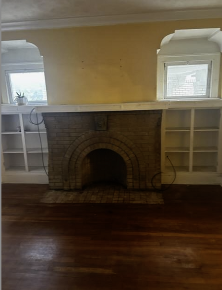 Living Room Fireplace - 3580 Hildana Rd