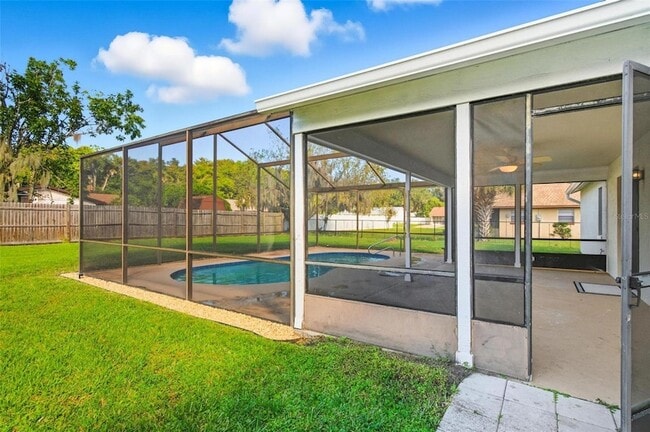 Building Photo - 8 Blakeport Ln