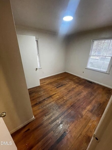 Building Photo - 429 Rose Ln