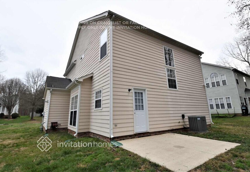 Building Photo - 12033 Mourning Dove Ln