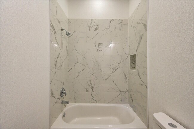 Building Photo - 9727 Stedman St