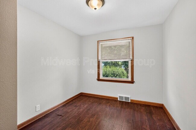 Building Photo - 1427 Attica Dr