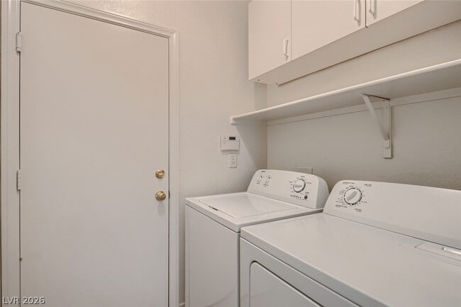 Building Photo - 4937 Naff Ridge Dr