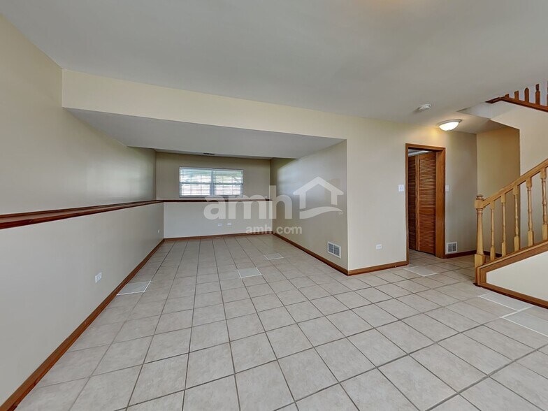 Building Photo - 1002 Belden Way