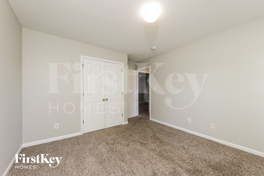 Building Photo - 668 Pecan Ridge Cir