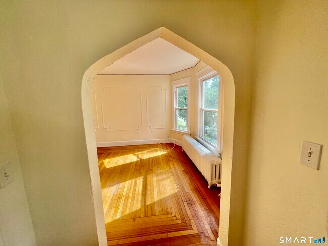 Building Photo - 53 Brownell St