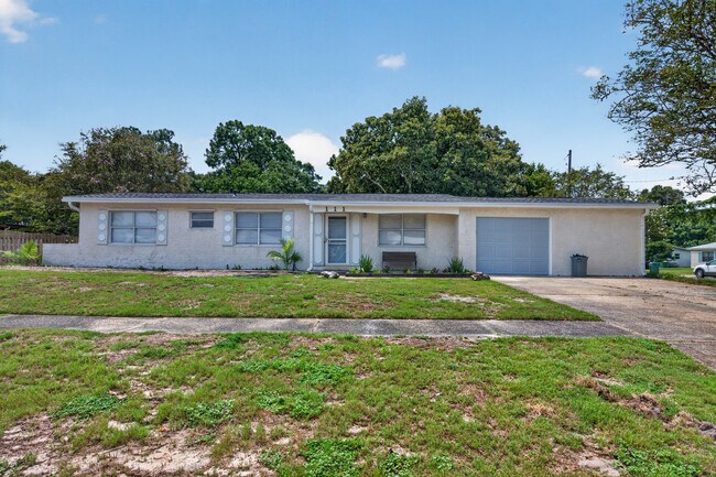 Building Photo - 111 N Lorraine Dr
