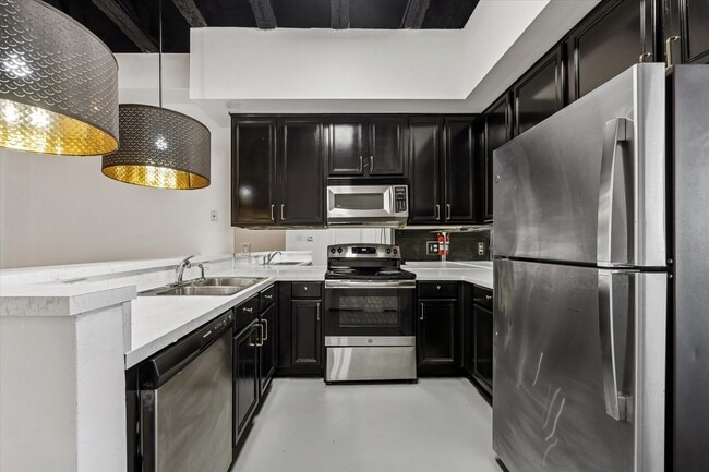 Primary Photo - 5017 Cornish St