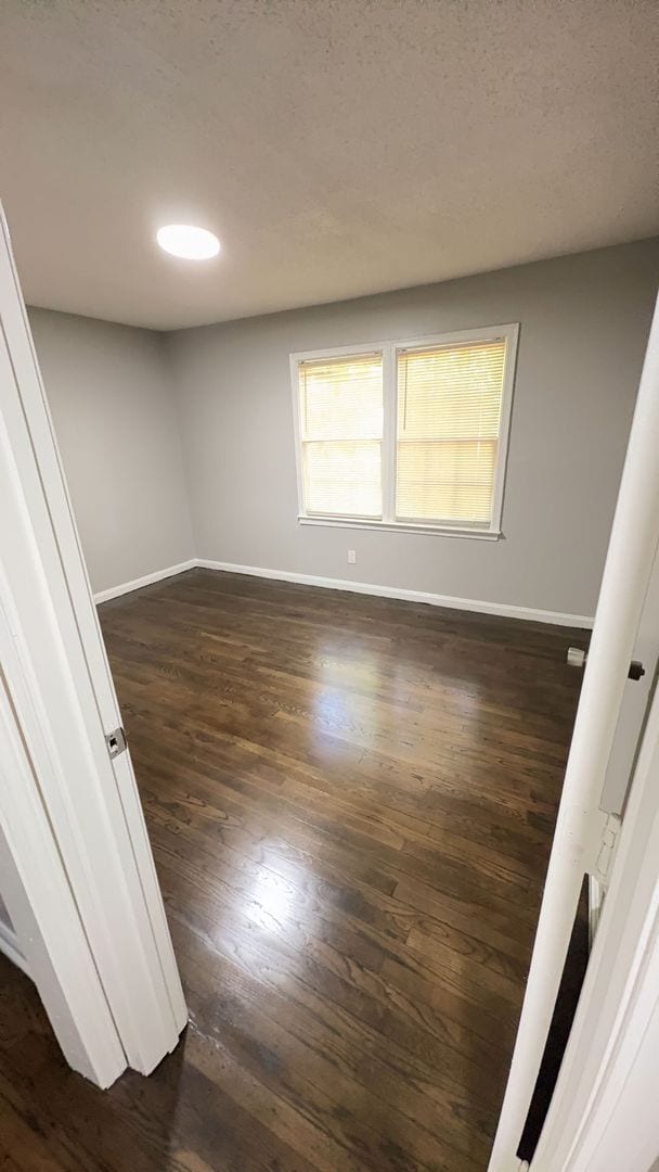 Building Photo - Beautifully Updated 4 bedroom 2 bath
