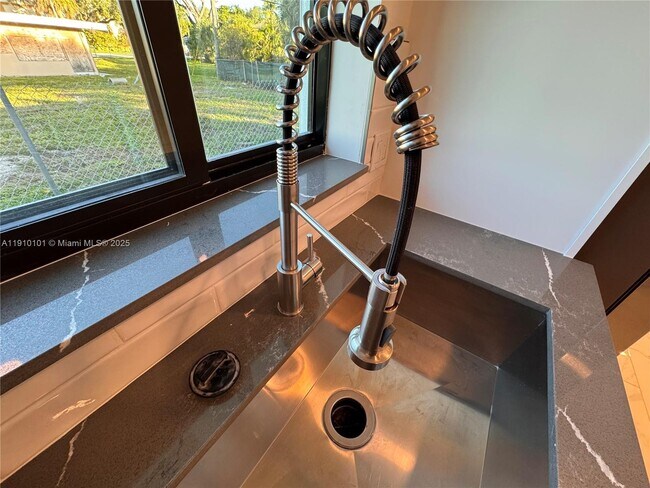 Building Photo - 2430 NW 22nd Rd