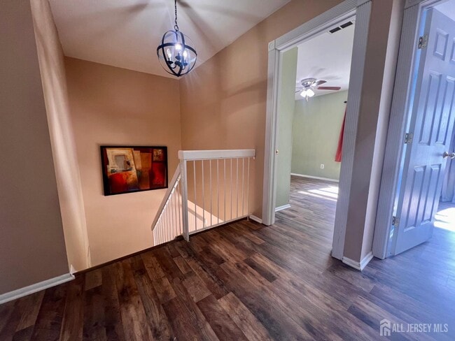 Building Photo - 404 Draco Rd