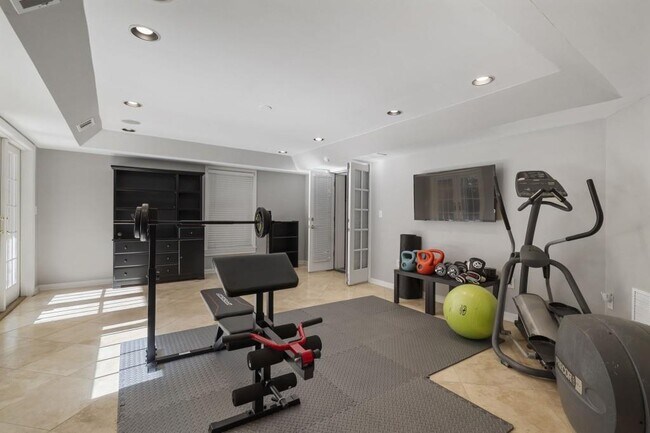 Building Photo - 97 Huntington Rd NE