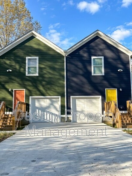 Building Photo - 2106 Duncan Ave