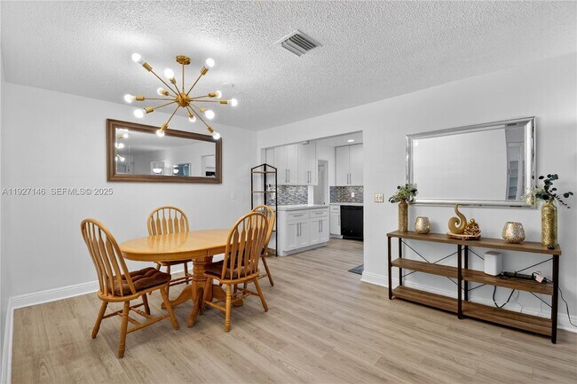 Building Photo - 554 NW 46th St