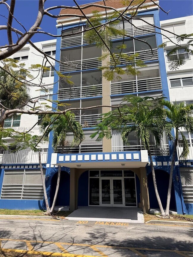 Building Photo - 501 E Dania Beach Blvd