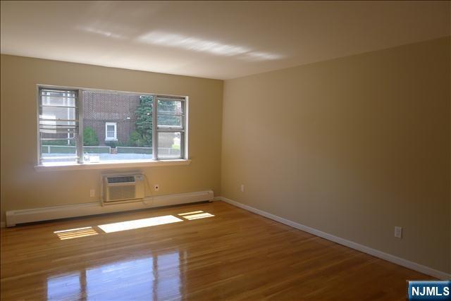 Building Photo - 129-131-131 6th St