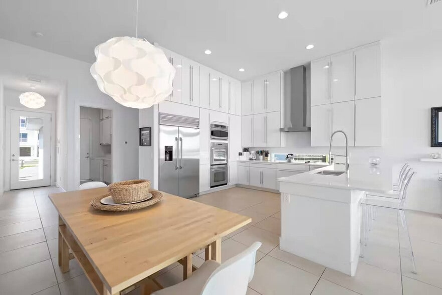 Building Photo - 141 S Atlantic Ave