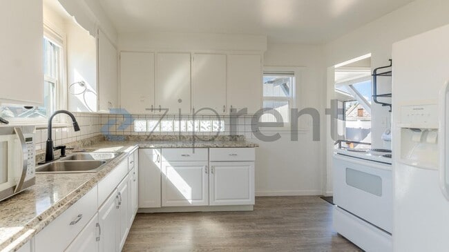 Building Photo - 503 E Montgomery Ave