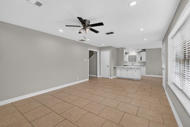 Building Photo - 1503 Shannon Valley Dr
