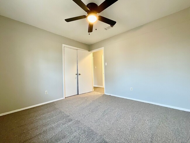 Building Photo - 2003 Doris Dr