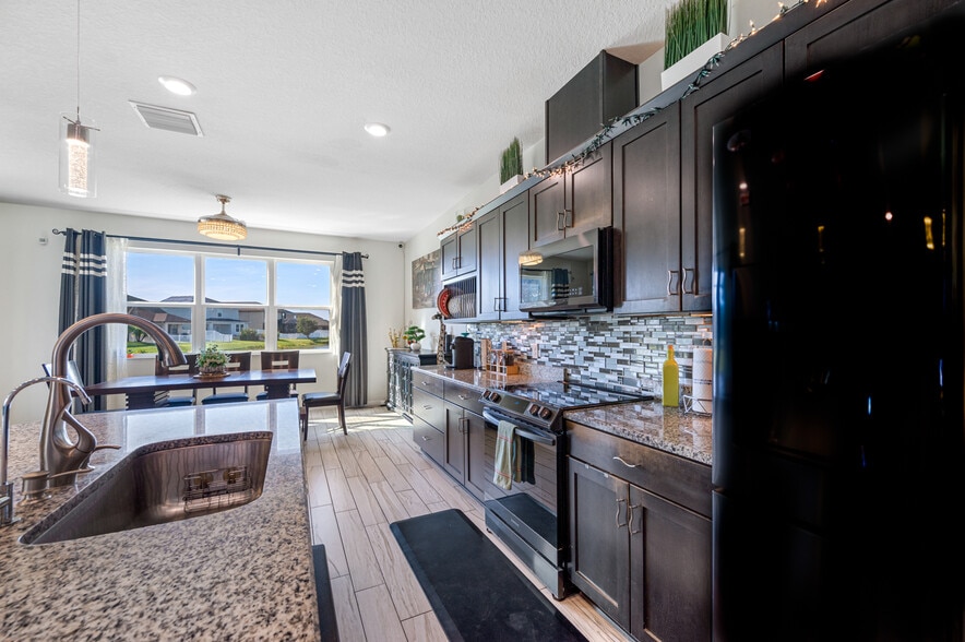 Building Photo - 12171 Moss Lake Loop