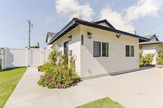 Building Photo - 11203 Montgomery Ave