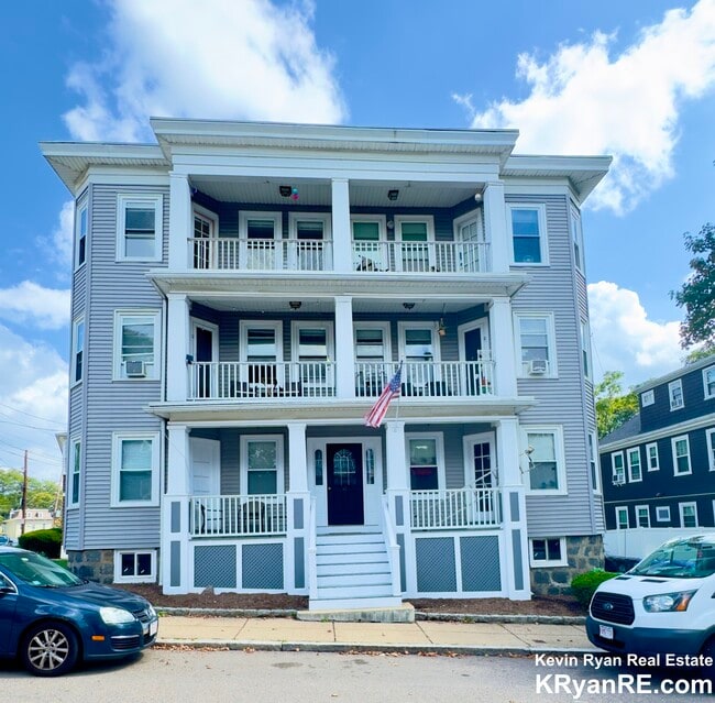 Building Photo - 41 Atkins St