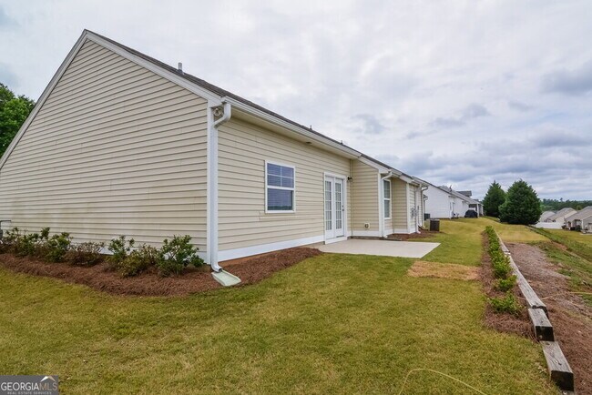 Building Photo - 3896 Pine Village Pl