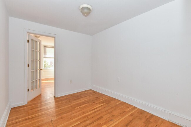 Building Photo - 409 Bloomfield St