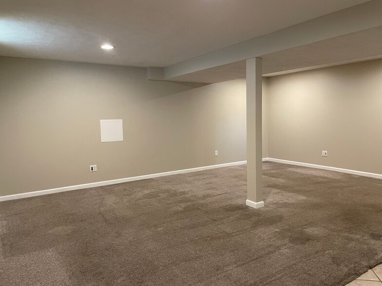 Finished Basement - 1277 Tallberry Dr