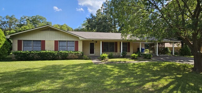 Building Photo - 1511 Shrewsbury Dr