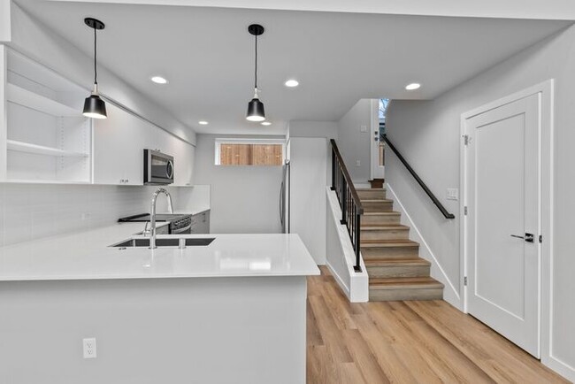 Building Photo - Stunning Brand-New Ballard Townhome with A...