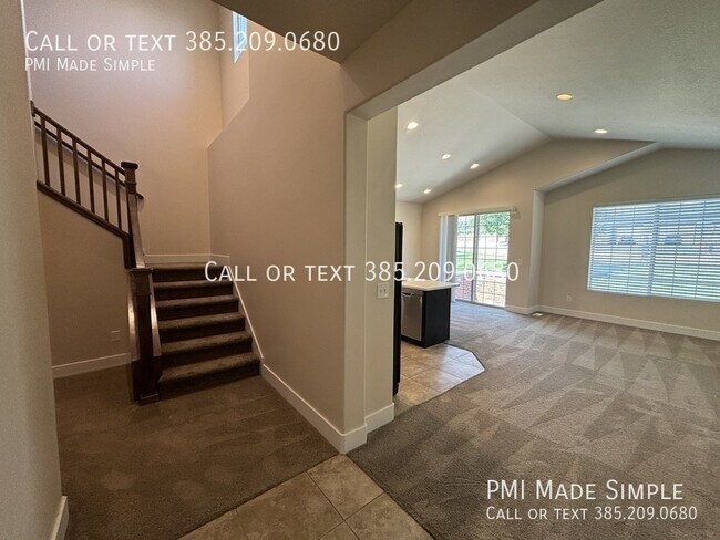 Building Photo - 126 W 3430