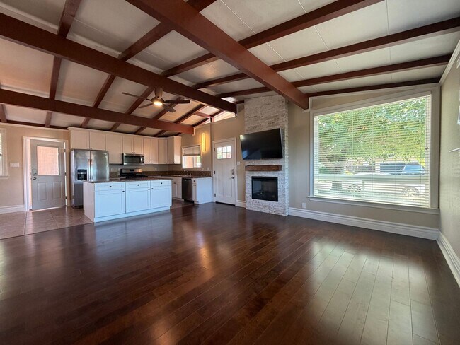 Building Photo - 3809 Sunnyvale Ave