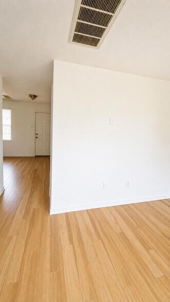 Building Photo - 20724 Patriot Park Ln