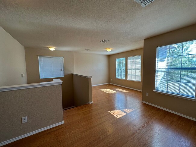 Building Photo - MUST SEE! Available for move in NOW- Lovel...