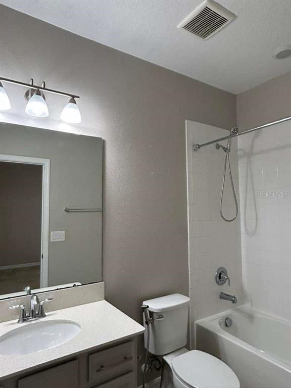 Building Photo - 204 Rustic Loop