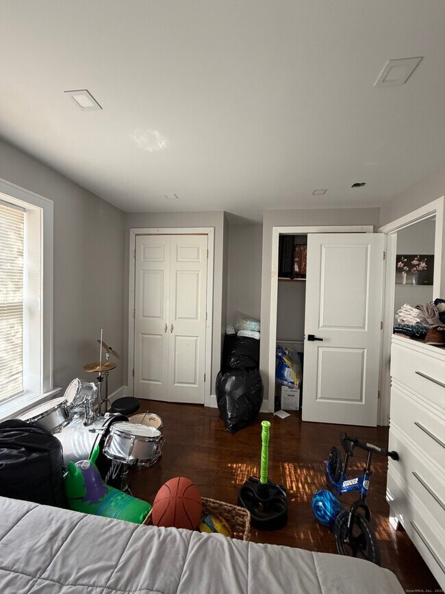 Building Photo - 2964 State St