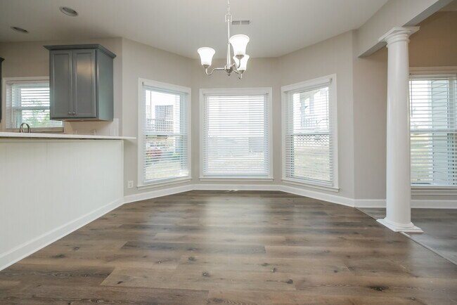 Building Photo - 79 High Point N