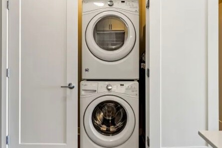 Building Photo - 1010 Maple Ave