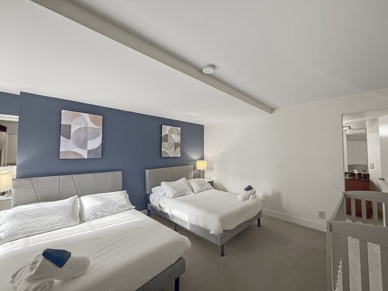 Building Photo - 111-23 N 15th St